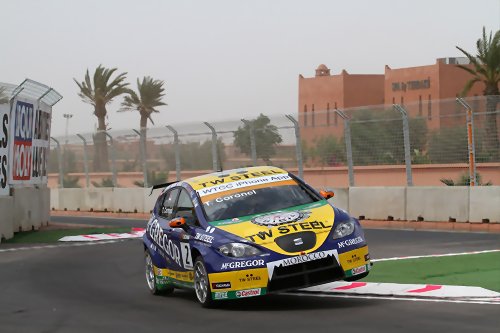 Tom Coronel in de rol als streetfighter: "Dit is iets bijzonders"